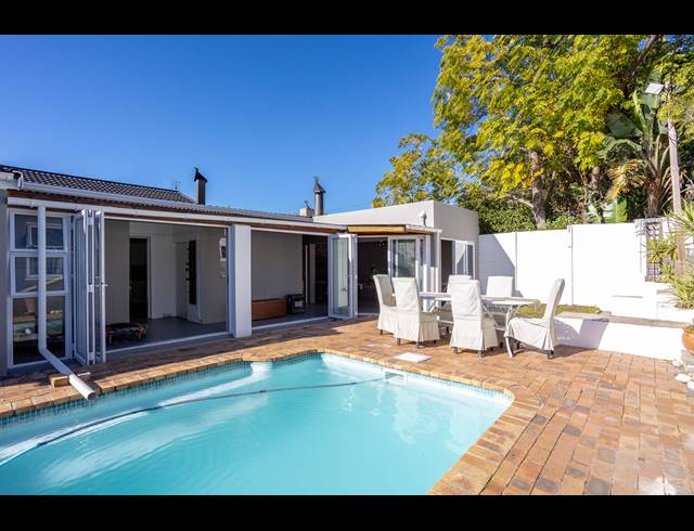3 BEDROOM FREEHOLD SOLD IN WYNBERG UPPER
